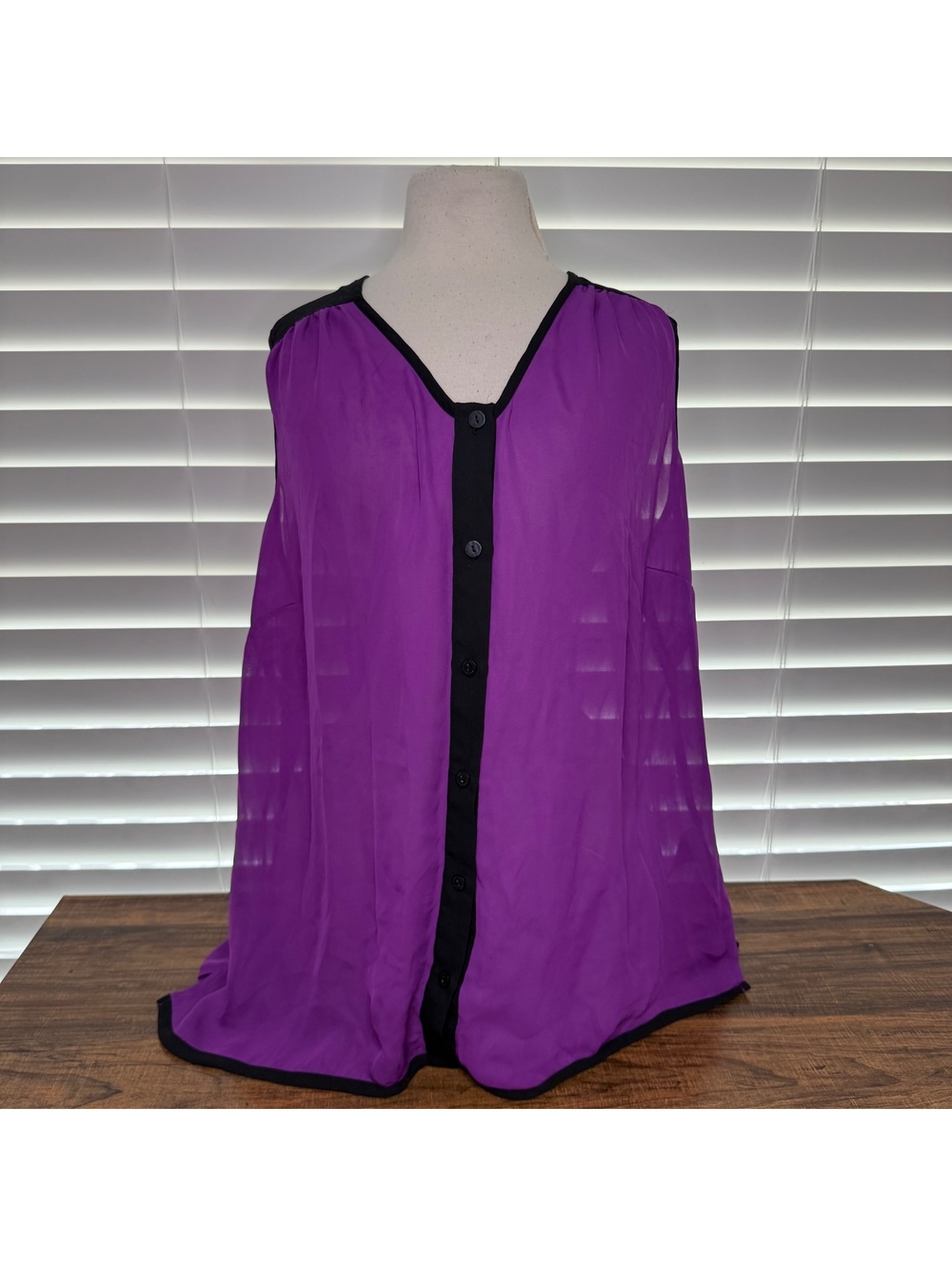 Worthington Woman Purple Sleeveless Button-Up Blouse Size 2X